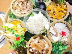 -菌彩云南野生菌火锅(万达广场店)