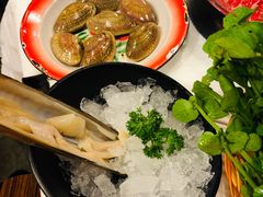 -鲜入围煮花胶鸡海鲜火锅