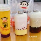 上层是现打的芒果汁，加上顶层清甜的奶盖