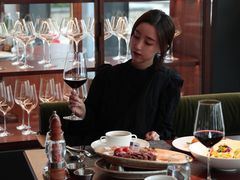 -MONICH牛排融合餐厅(和义大道购物中心店)