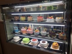 面包甜点陈列柜-卷心卷意·轻甜蛋糕(新光天地店)