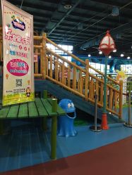 -维佳童话镇演出现场(徐东店)