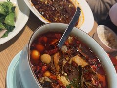 -渝信川菜 · 川味家常菜(财富购物中心店)