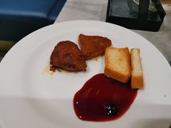 -金马门国际美食百汇(珞喻路店)