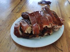 -黄记四更烤乳猪店