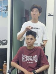 -V7 HAIR SALON