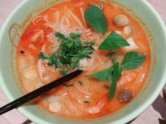 酸辣海鲜汤河粉-米纸越南小馆(金鹰世界店)