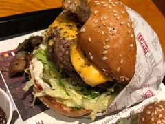 -The Habit Burger Grill 哈比特汉堡(复兴soho店)