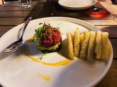 牛肉塔塔配牛油果黑橄榄酱-Solo(衡山路店)