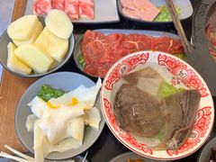 -重庆川渝肥妹火锅