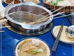 -马路边边串串香(延庆环球新意广场店)