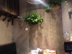 -炉小二铜锅牛蛙•川湘菜(三里屯店)