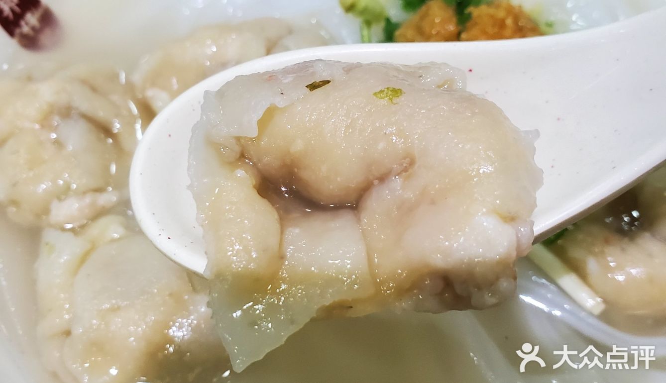 鱼皮饺比想象中的还鲜呐[调皮]