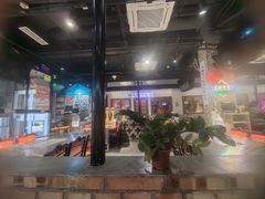 -马路牙子烧烤音乐酒馆(望京店)