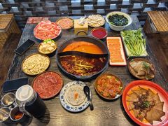 -冯校长老火锅(中联广场店)