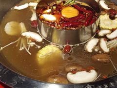 -谭鸭血老火锅(万象九宜城店)