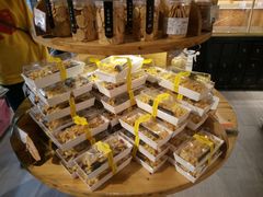 -昆明冠生园·蛋糕·面包(南强街店)