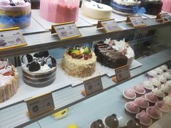 面包甜点陈列柜-仟吉KenGee(国贸360店)