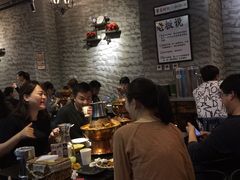 -巴四老城区炭火蛙锅(张江店)