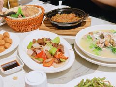 -肥仔文澳门猪骨煲(南京西路店)