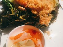 菠萝海鲜炒饭-美奈小馆·越南料理(中航城君尚购物中心店)