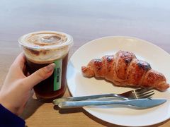 焦糖牛角包-RWORK·COFFEE(滨江店)