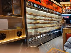 面包甜点陈列柜-热辣宗师·串串火锅(万达金街店)