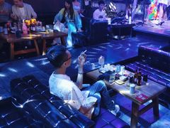 -喜鹊音乐酒馆(西街店)