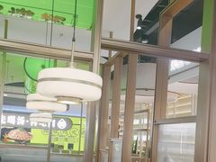 -洪氏嗨捞·广东猪肚鸡·椰子鸡火锅(西咸万象城店)