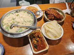-95号酱骨·一块豆腐(展春园西路店)