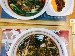 -呷佬·长沙手工米粉(金沙江路店)
