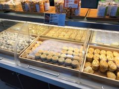 面包甜点陈列柜-清真全盛斋传统糕点(许士庙店)