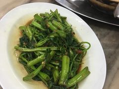 -新峰肉骨茶