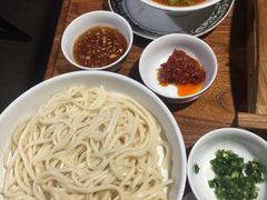 手搓拉条子-纳瓦新疆菜(银都店)