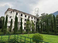 -四川汶川特大地震漩口中学遗址