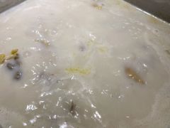 -尚尚仙·酸汤猪手·猪肚鸡火锅(华联万柳购物中心店)