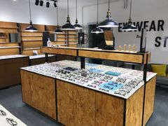 -罗伯特眼镜·蔡司官方授权(罗湖国贸店)