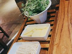 -快活林酸汤鱼鲜品火锅店(甲秀楼店)