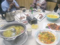 -三江源美食城