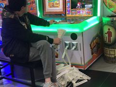 -反斗乐园π·电玩·高空拓展·蹦床(龙华天虹店)