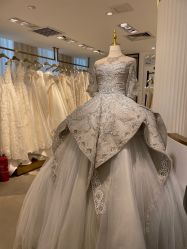 点击看大图 -GRACE KELLY婚纱与礼服(北京店)