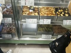 面包甜点陈列柜-上海哈尔滨食品厂(淮海中路店)