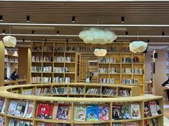 -漕河泾街道图书馆(漕河泾社区文化活动中心店)