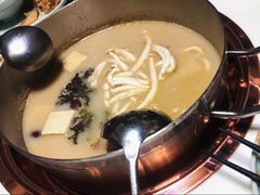 -洪氏嗨捞·猪肚鸡火锅(阳光天地店)