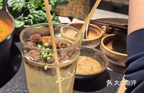 木姜子刺梨气泡水