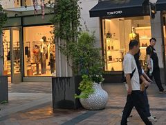 -比斯特上海购物村精品奥特莱斯