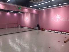 -艺熠舞蹈口才主持表演艺术中心(爱琴海校区)