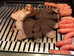 -臻牛烤肉