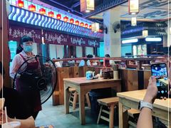 大堂-先启半步颠小酒馆(白麓里店)