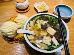 -金莹丸子汤清真(朝外SOHO店)
